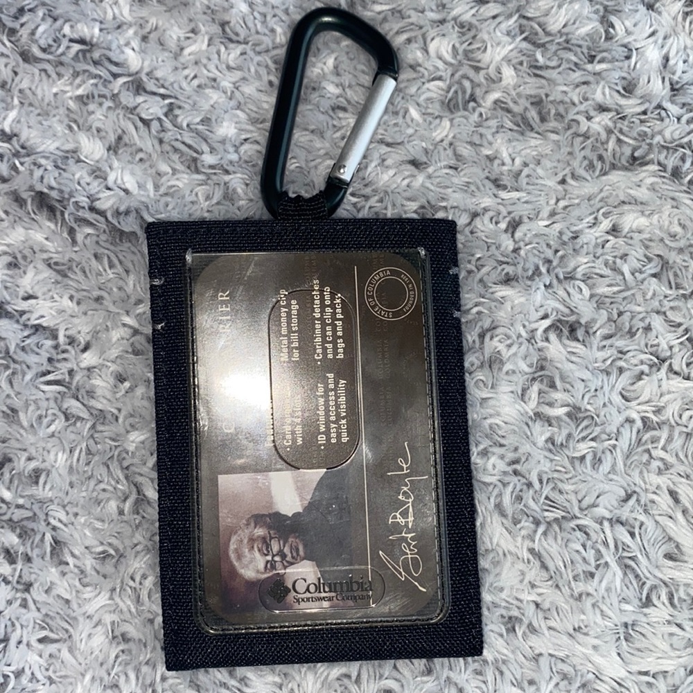 Columbia, card carrier never used